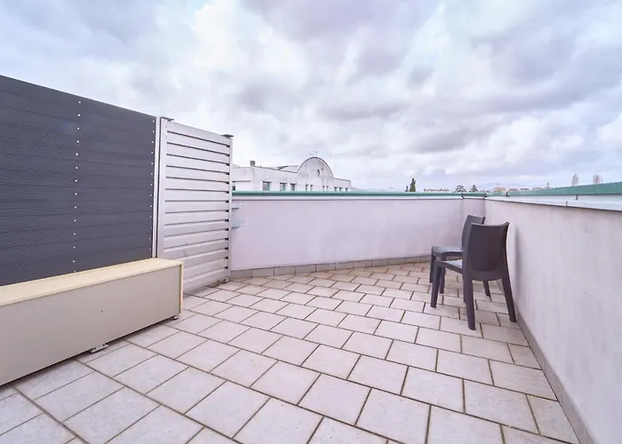 Firmafede 3* 사르자나