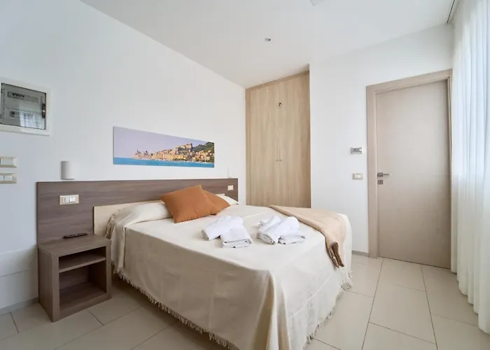 Firmafede 3* Sarzana